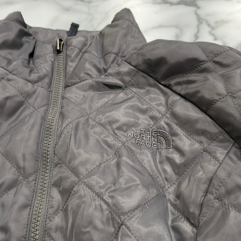 North Face Light Weight Jacket - image 1